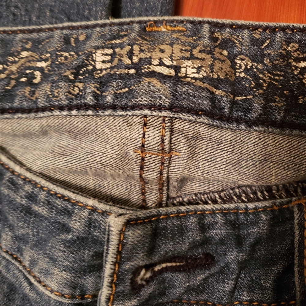 Express Jean's - Picture 3 of 4